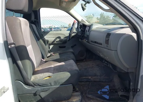 2007 Chevrolet Silverado 1500 Work Truck z USA, uszkodzony, nr VIN 1GCEC14C57Z646020